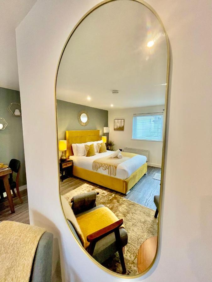 A Cozy Hideaway With Balcony - Close To Beach Bournemouth Ngoại thất bức ảnh