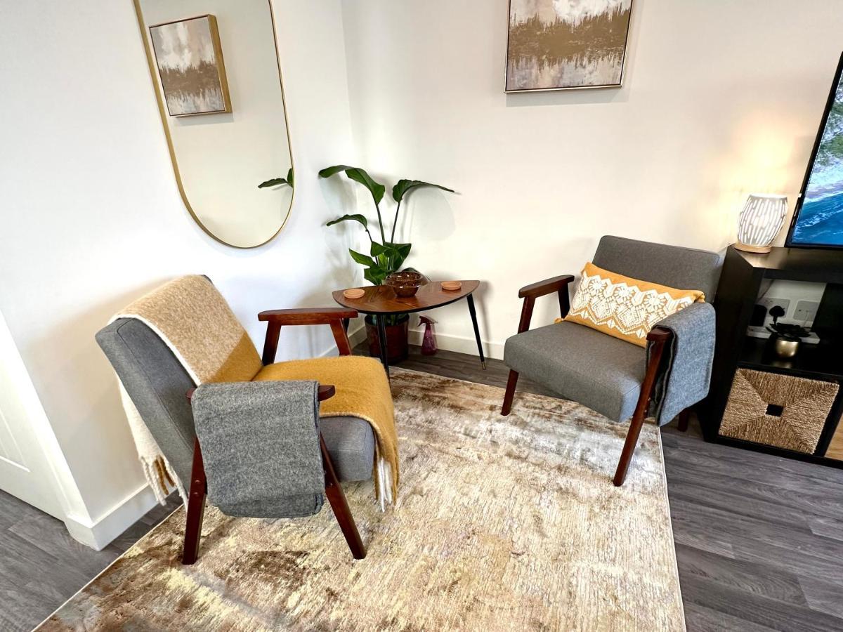 A Cozy Hideaway With Balcony - Close To Beach Bournemouth Ngoại thất bức ảnh