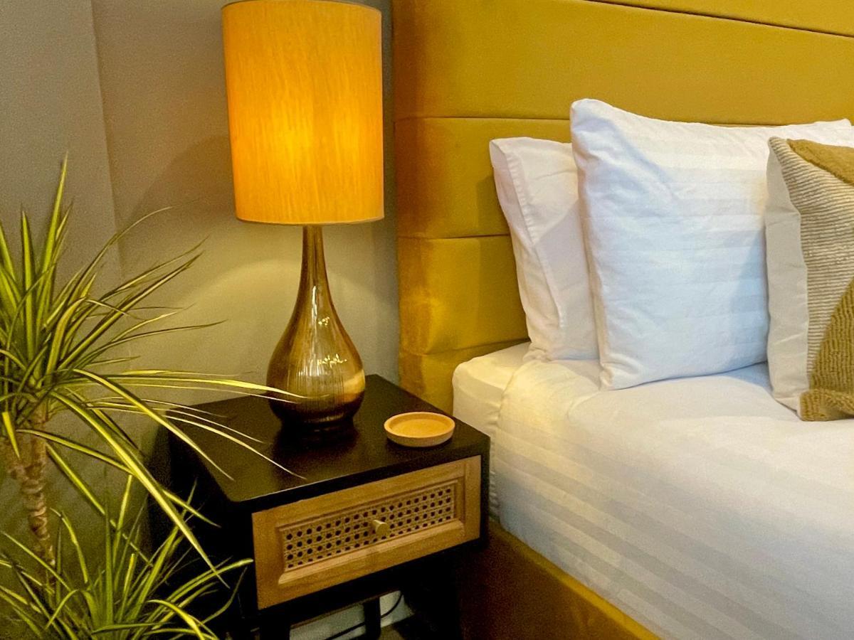 A Cozy Hideaway With Balcony - Close To Beach Bournemouth Ngoại thất bức ảnh