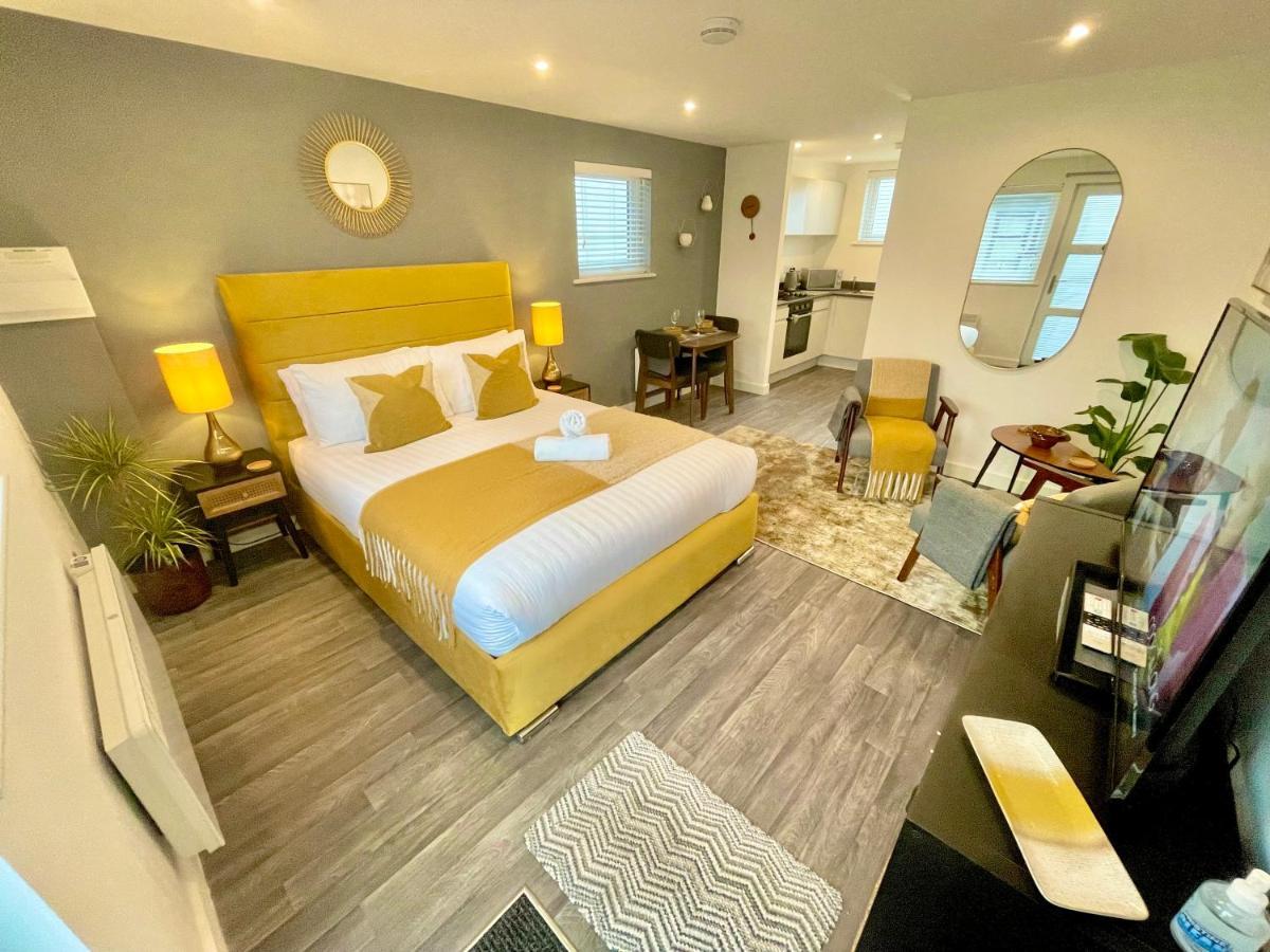 A Cozy Hideaway With Balcony - Close To Beach Bournemouth Ngoại thất bức ảnh