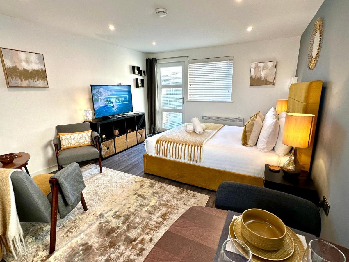A Cozy Hideaway With Balcony - Close To Beach Bournemouth Ngoại thất bức ảnh