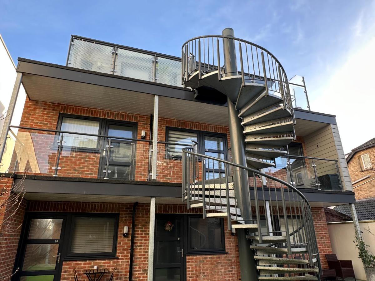 A Cozy Hideaway With Balcony - Close To Beach Bournemouth Ngoại thất bức ảnh